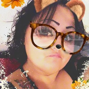 Meet your Posher, Violeta